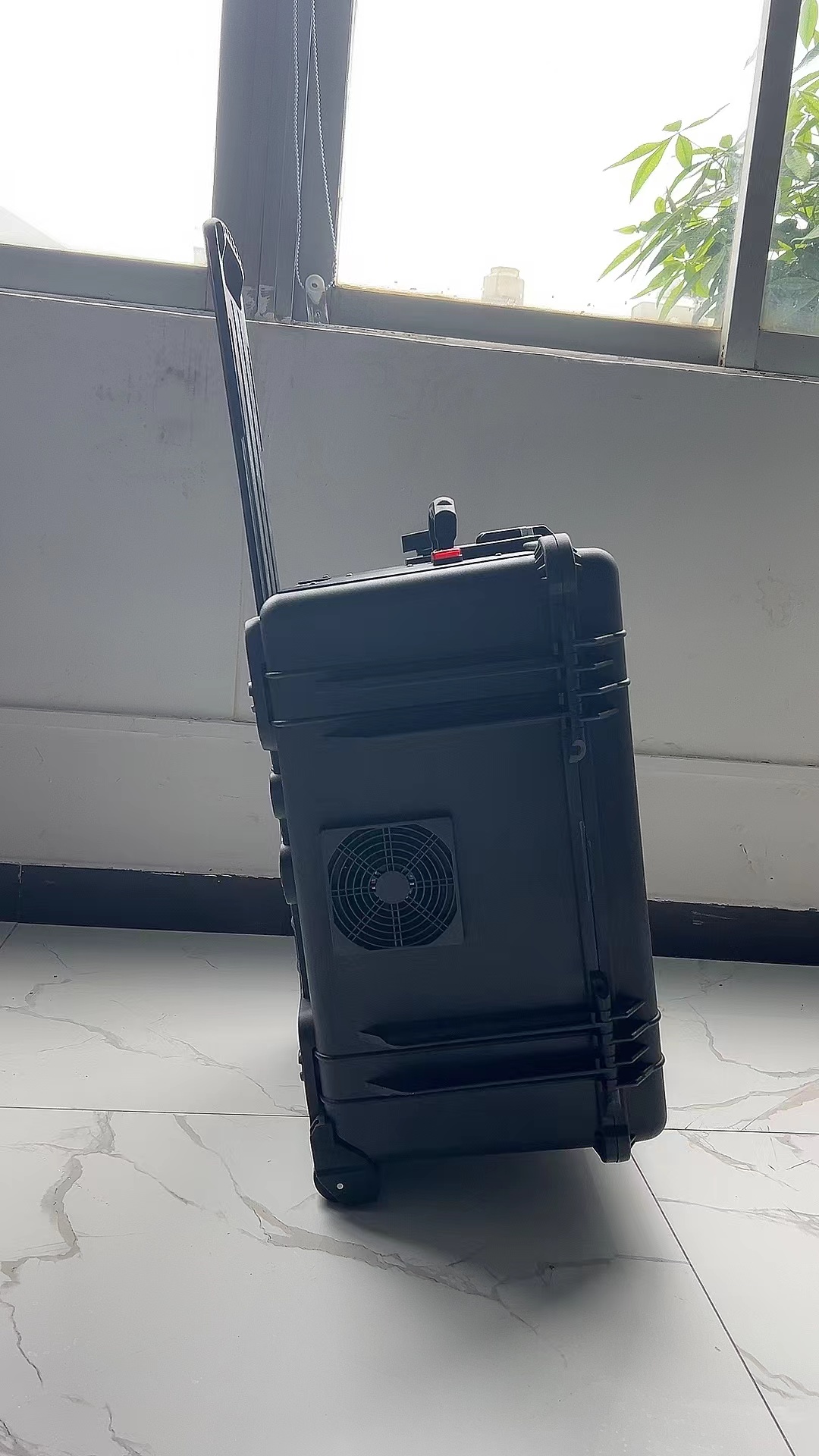 德州手拉箱型移动通信干扰器